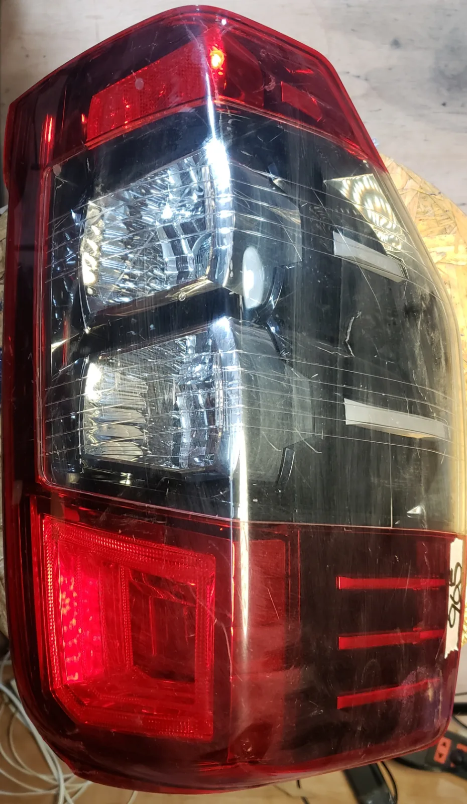 Faro Trasero Mitsubishi L200, Triton 2019–2024 LH