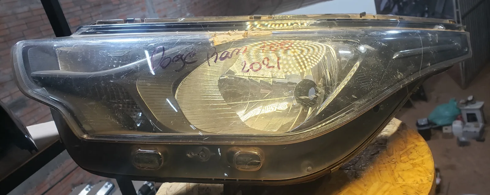 Faro Delantero Dodge Ram 700 2021 LH