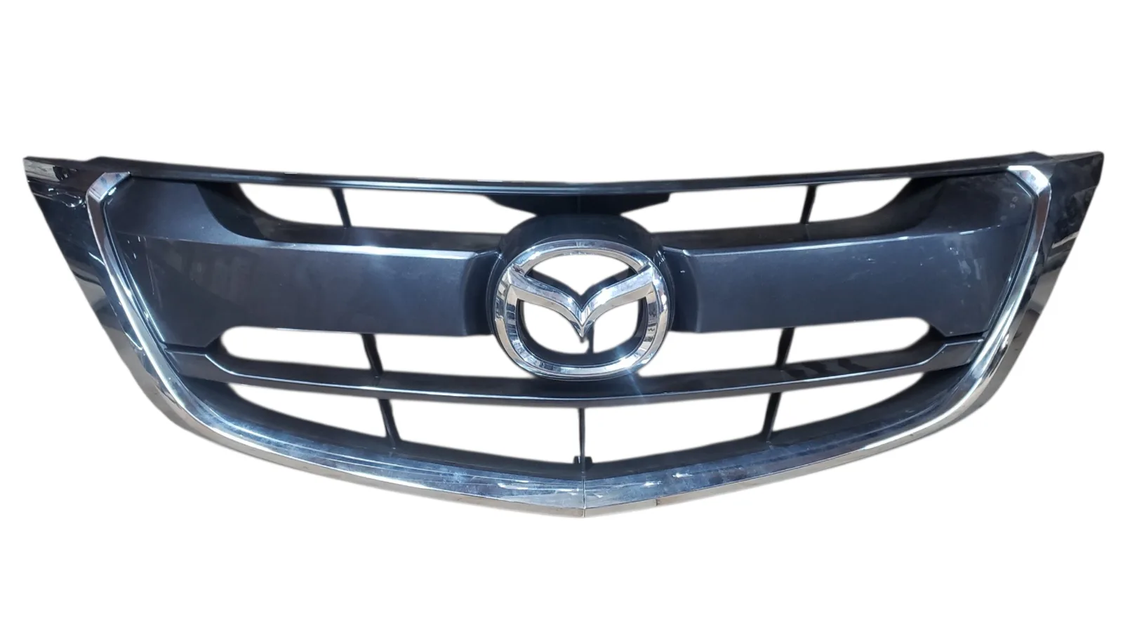 Rejilla Mazda BT-50 2015–2020 Frontal
