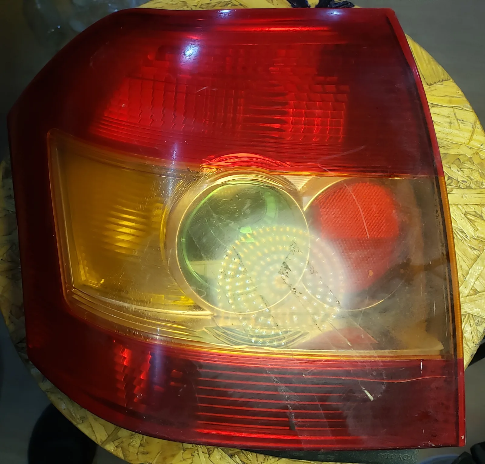 Faro Trasero Toyota RunX 2002 LH
