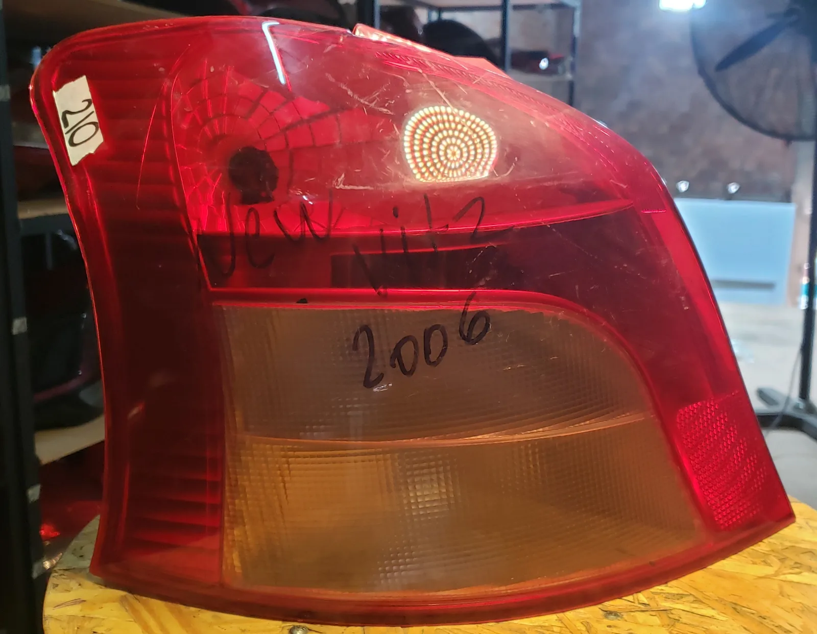 Faro Trasero Toyota Vitz 2006 LH