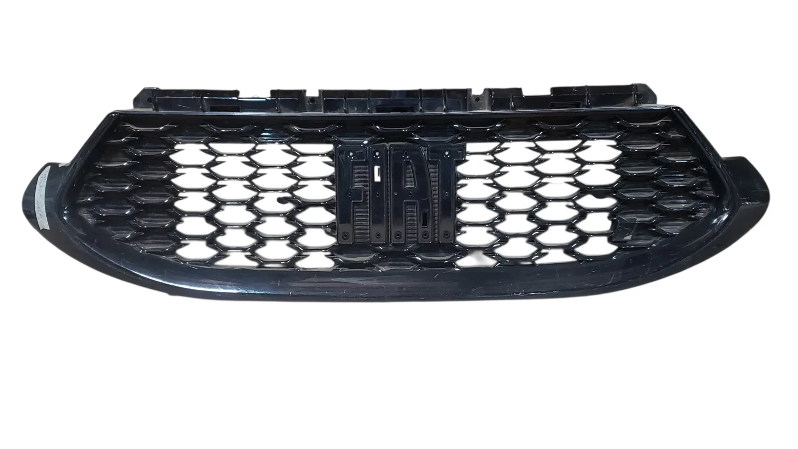 Rejilla Fiat Fastback 2023–2025 Frontal