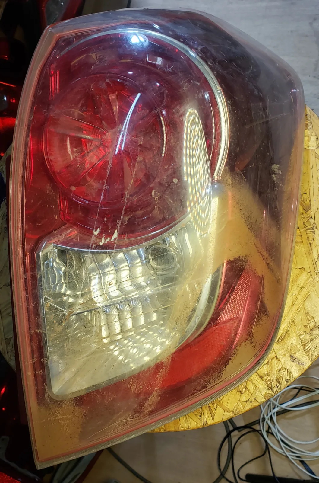 Faro Trasero Toyota Ractis 2005–2010 LH