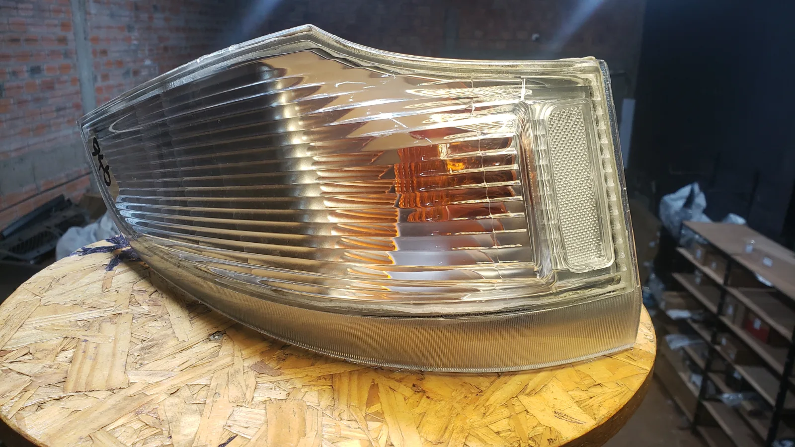 Faro Esquinero Mitsubishi Canter RH