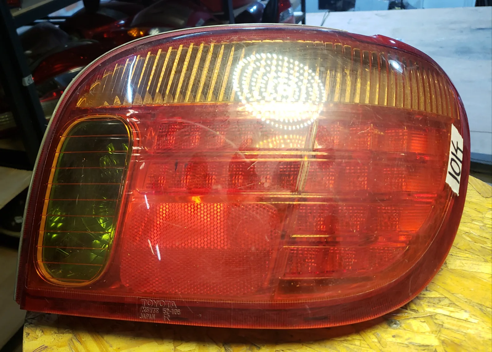 Faro Trasero Toyota Vitz, Yaris 1999–2005 RH